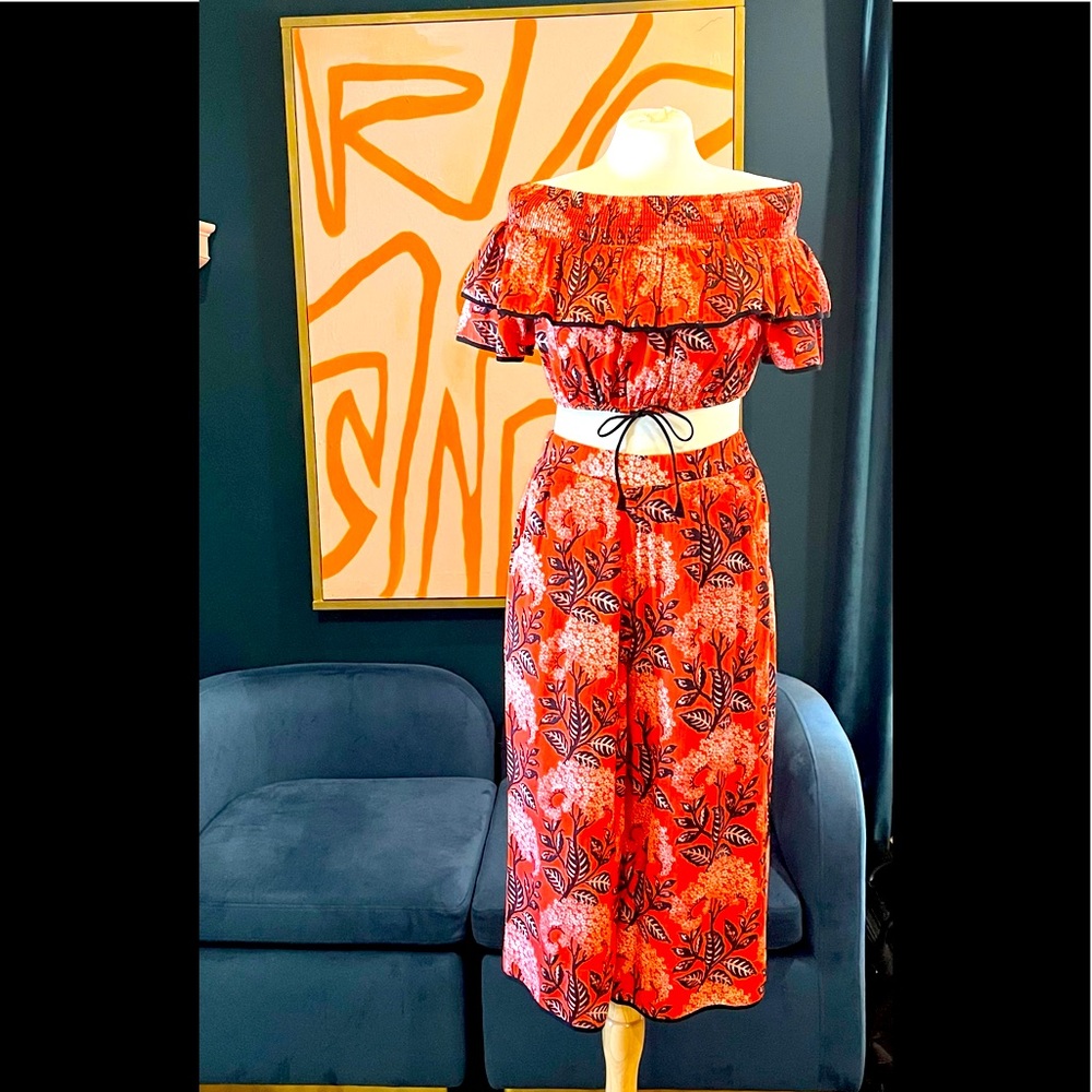 Crop top and capri pant set brand new